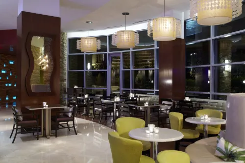 Renaissance Las Vegas Hotel Restauration Photos