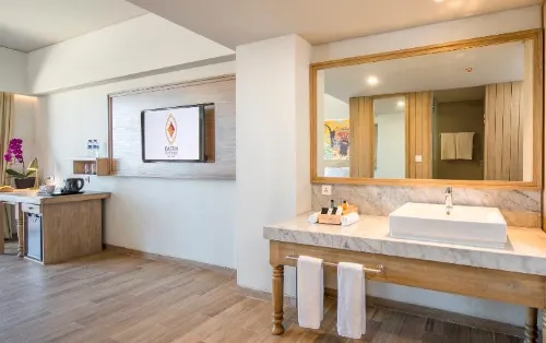 Eastin Ashta Resort Canggu Bali Kamar Photos