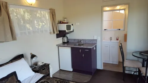 Anchor Lodge Motel Photos