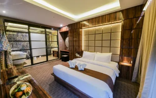 Royal Regantris Cendana Unggulan Photos