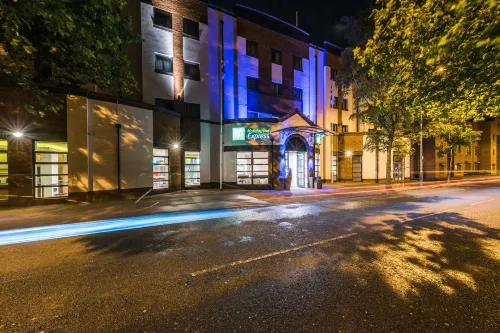 Holiday Inn Express Belfast City Extérieur Photos