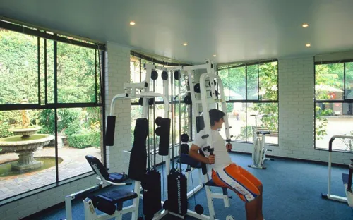 Best Western Plus the Tudor-Box Hill Leisure & Recreation Photos