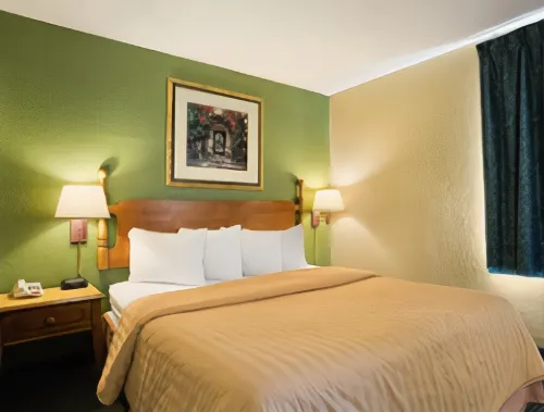 Travelodge by Wyndham San Antonio Downtown Northeast Photos