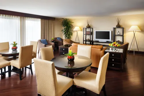 Sheraton Milwaukee Brookfield Hotel Featured Photos