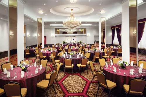 The New Yorker A Wyndham Hotel Business Photos