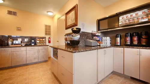 Best Western Garden Villa Inn Restauration Photos