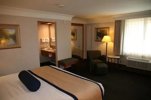 Best Western Plus Silver Saddle Inn Photos