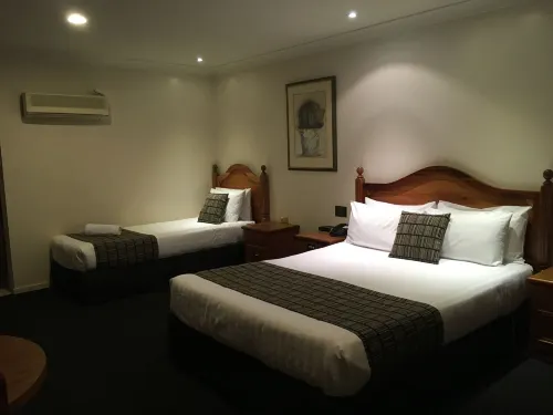 Best Western Ambassador Motor Inn  Apartments Photos