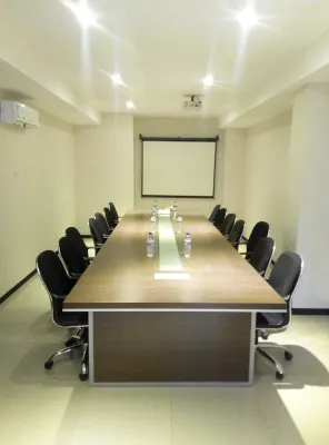 Tab Hotel Surabaya Fasilitas Bisnis Photos