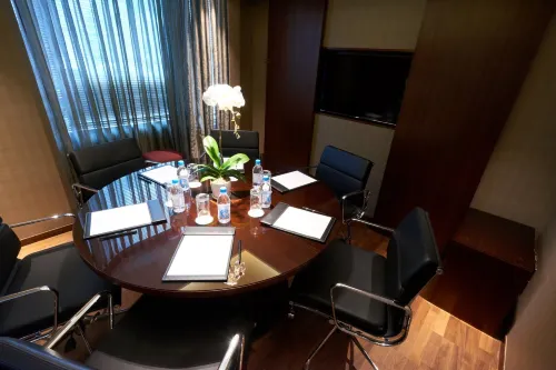Wharney Hotel Business Facilities Photos