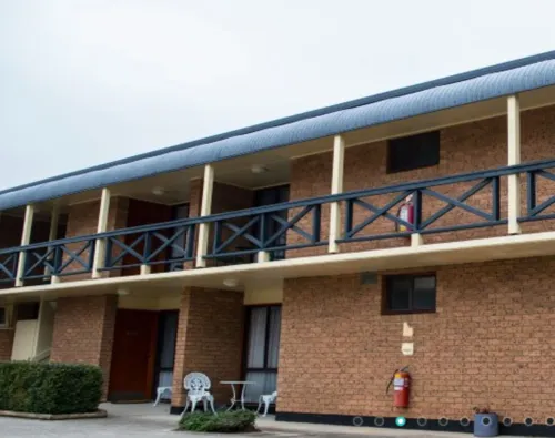 Parkway Motel Exterior Photos