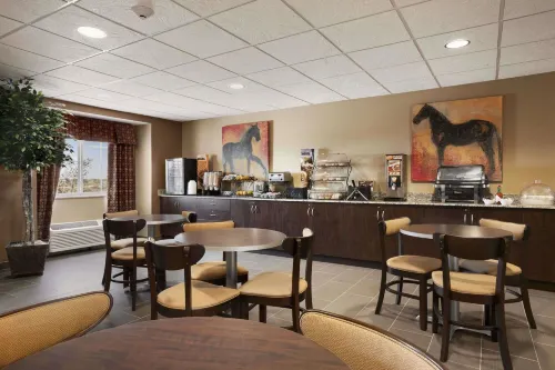 Microtel Inn & Suites by Wyndham Pecos Makanan Photos
