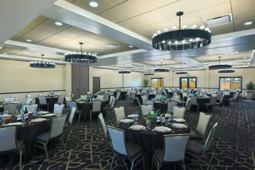 Oxford Suites Sonoma - Rohnert Park Restauration Photos