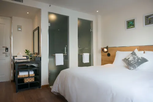 C Central Hotel Photos