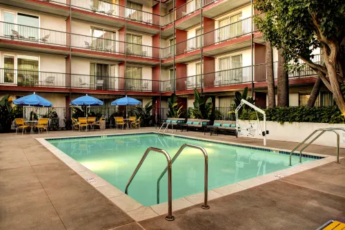 Fairfield Inn & Suites by Marriott Los Angeles LAX/El Segundo Leisure & Recreation Photos