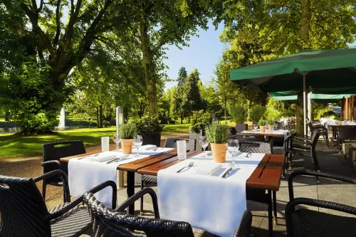 Sheraton Essen Hotel Dining Photos
