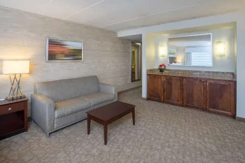 Holiday Inn Baltimore BWI Airport Photos