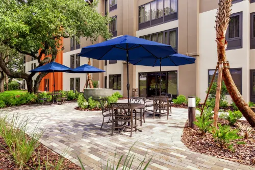 Holiday Inn Express Tampa-Brandon Exterior Photos