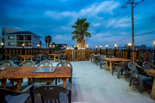 Jeju Cocos Pension Dining Photos