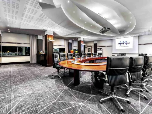 Mercure Paris CDG Airport & Convention Espaces Affaires Photos