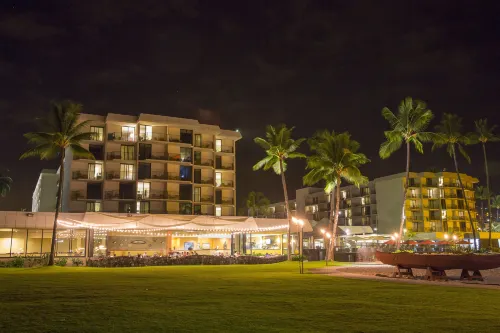 Courtyard by Marriott King Kamehameha's Kona Beach Hotel Exterior Photos
