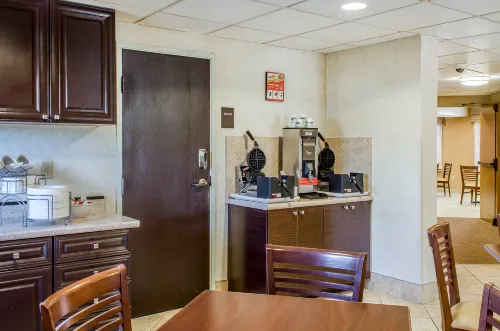 Sleep Inn Near Penn State - State College, PA Dining Photos
