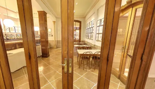 Hotel Astoria Restauration Photos