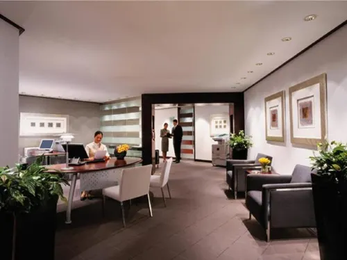Ramada Plaza by Wyndham Dubai Deira Business Facilities Photos
