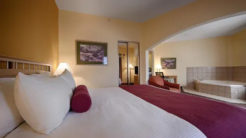 Best Western Lanai Garden Inn  Suites Photos