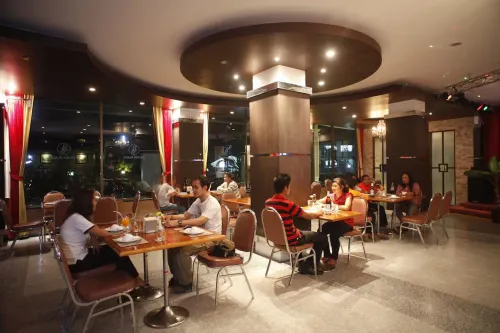 Boon Siam Hotel Restauration Photos