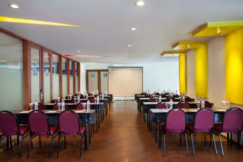 ibis budget Jakarta Menteng Fasilitas Bisnis Photos