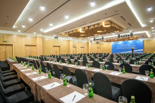 Royal Lotus Hotel Danang Business Facilities Photos
