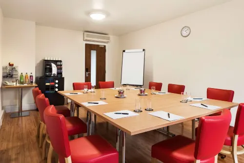 Holiday Inn Bournemouth Business Photos