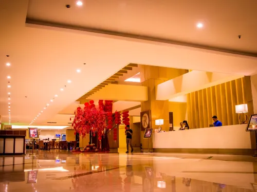 Royce Hotel & Casino Photos
