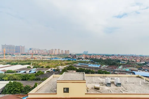 Vienna Hotel (Foshan Lecong Furniture City) Near Hotel Photos
