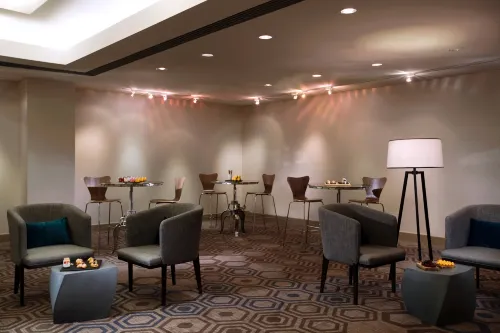 Toronto Marriott City Centre Hotel Business Facilities Photos