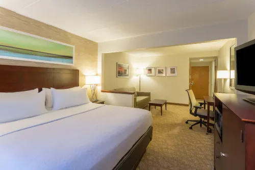 Holiday Inn Baltimore BWI Airport Rooms Photos