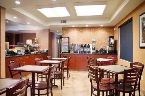 Best Western Exeter Inn  Suites Dining Photos