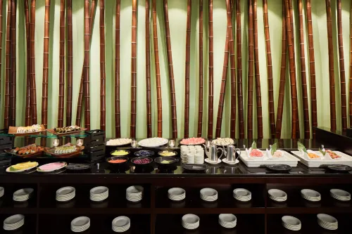 Dusit Beach Resort Guam Restauration Photos
