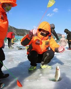 【<韓國冬季慶典>平昌鱒魚節帳篷冰釣體驗】首爾 3-7天自由行套票