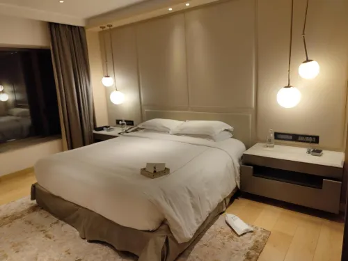 Taj Lands End Rooms Photos