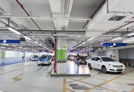 羅湖口岸停車場