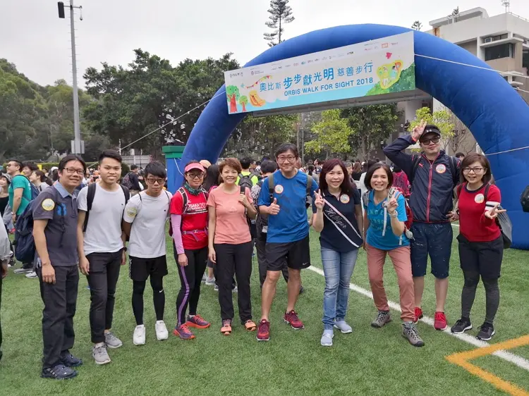 永安旅遊同事熱心公益，齊集香港國際學校起步，一同行山兼做善事！