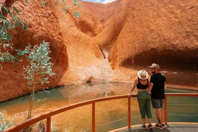 艾爾斯石迎晨曦之旅