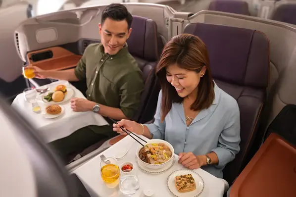 在高空中享用精緻餐食