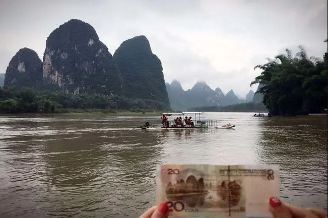 桂林興坪灕江（20元人民幣背景）
