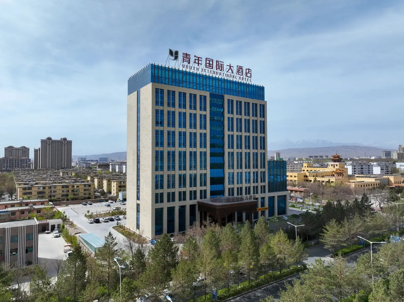 嘉峪關青年國際大酒店（大唐美食街迎賓湖店）