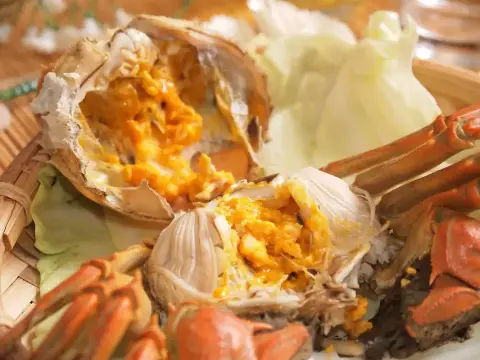 任吃現蒸大閘蟹宴