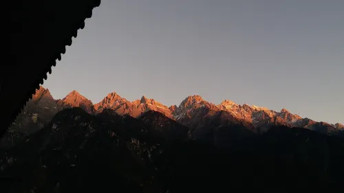 Tiger Leaping Gorge Tea-Horse Guesthouse Dekat Hotel Photos