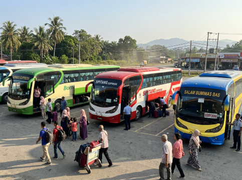 Bus travel to Semporna